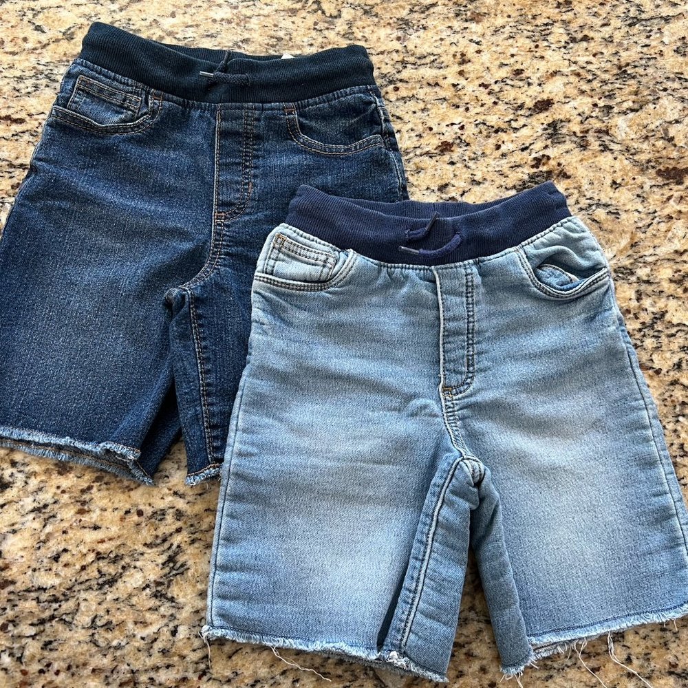Oshkosh boy jean shorts size 6